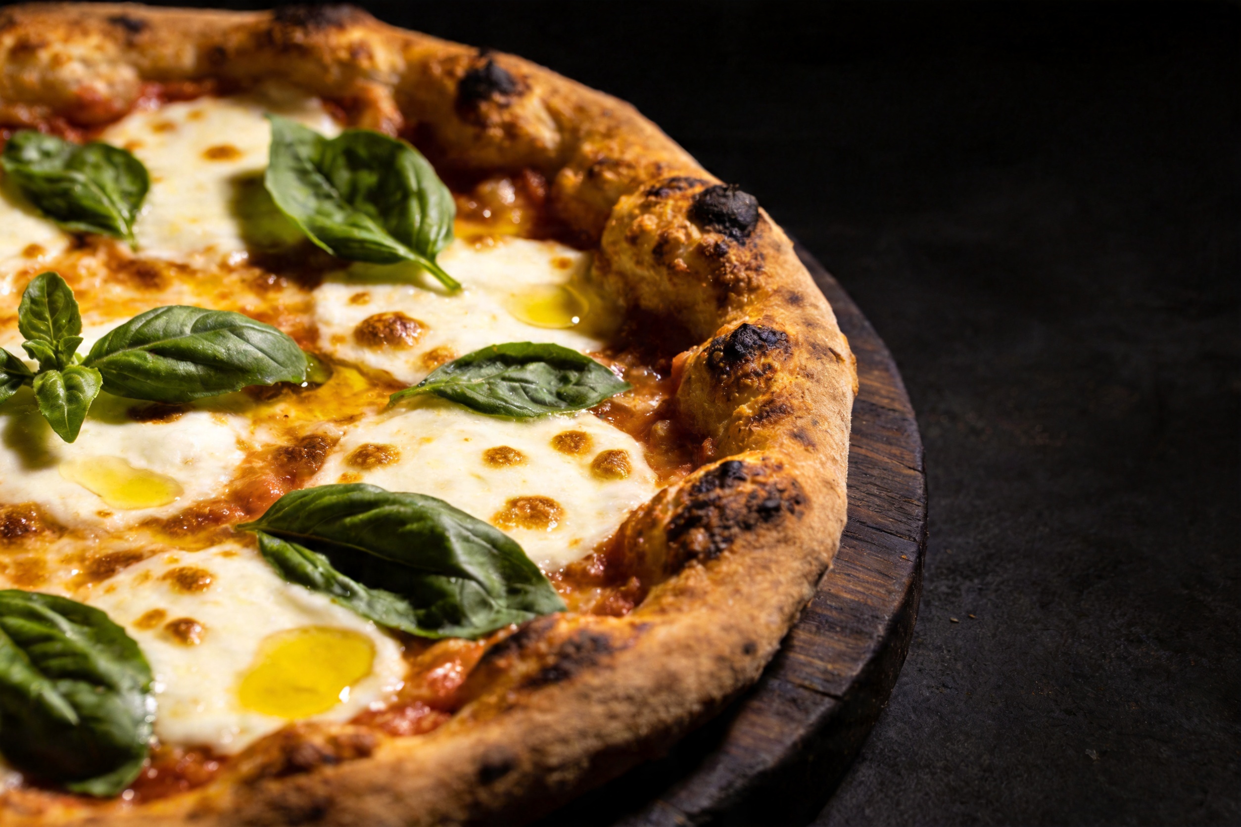 margherita-pizza-recipe-hero-shot